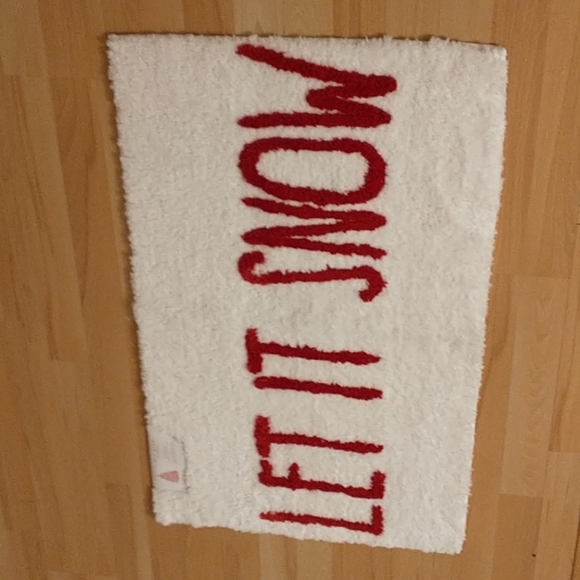 NWT❄️Rae Dunn Bathroom Mat - Picture 2 of 4